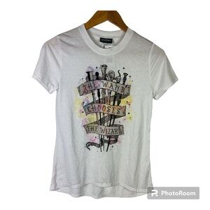 Harry Potter "The Wand Chooses the Wizard" Graphic Tee NWT Sz XS